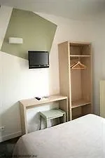 **  Louisa Hotel Paris Fransa